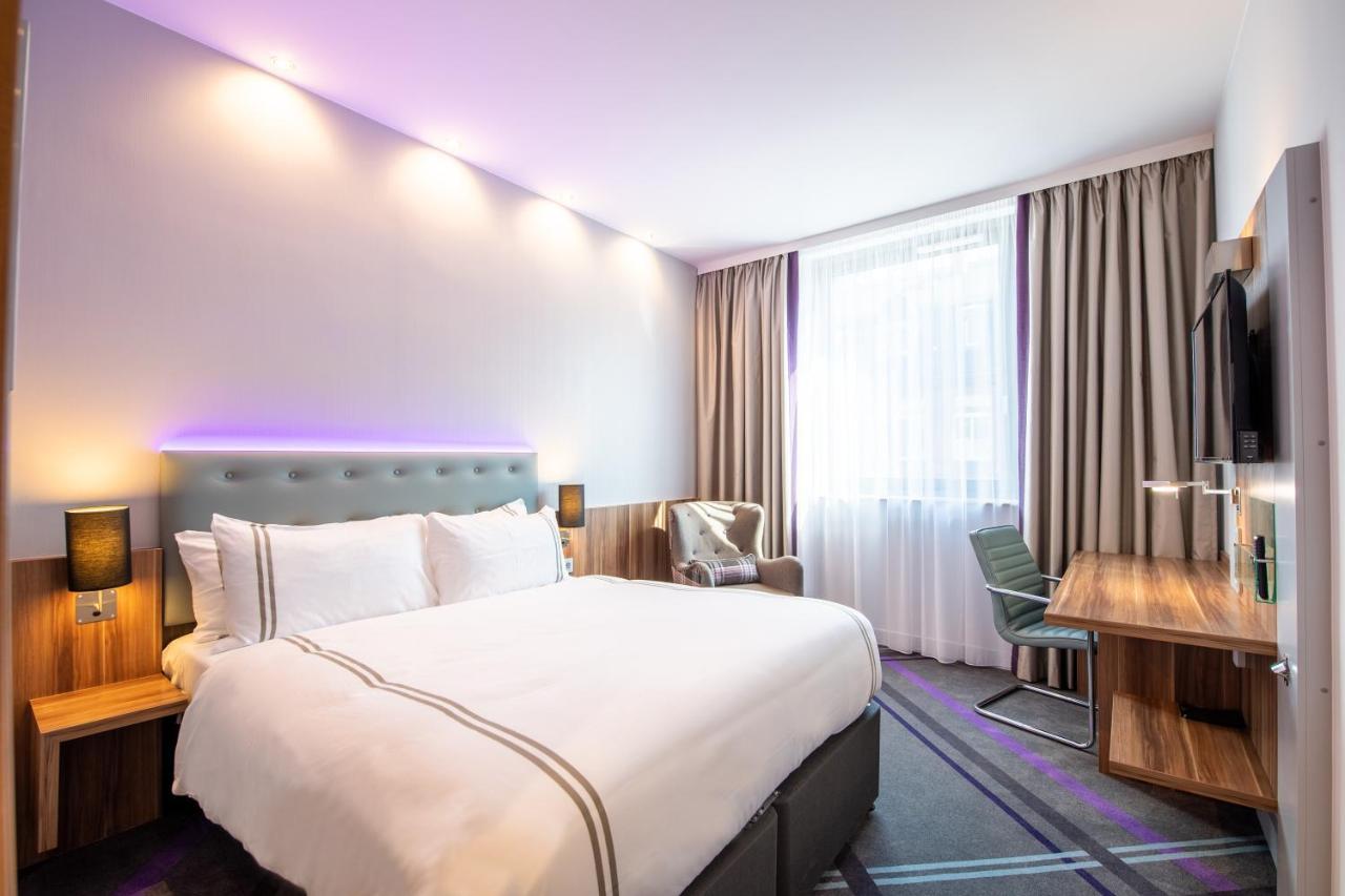 Premier Inn Frankfurt City Centre Франкфурт на Майн Екстериор снимка