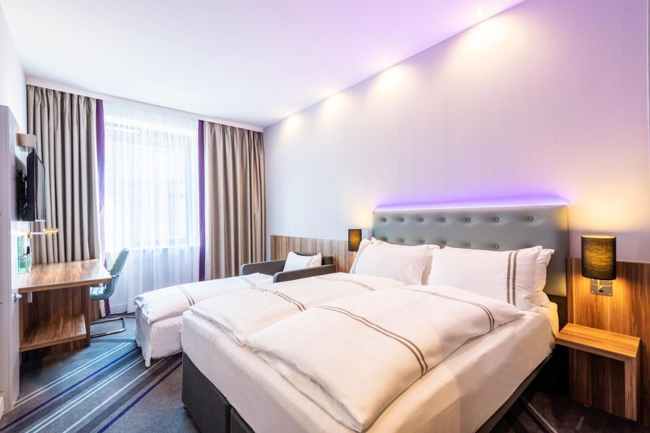 Premier Inn Frankfurt City Centre Франкфурт на Майн Екстериор снимка