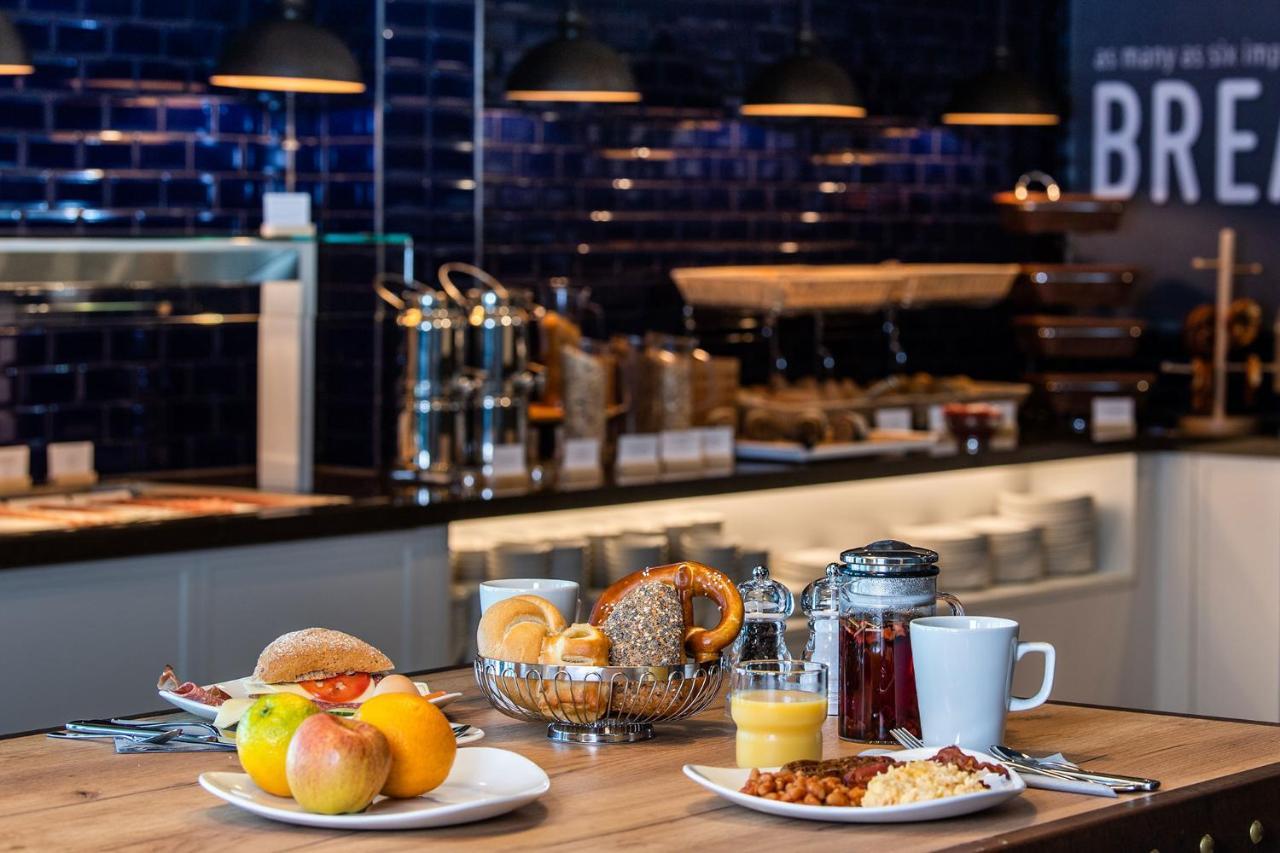 Premier Inn Frankfurt City Centre Франкфурт на Майн Екстериор снимка