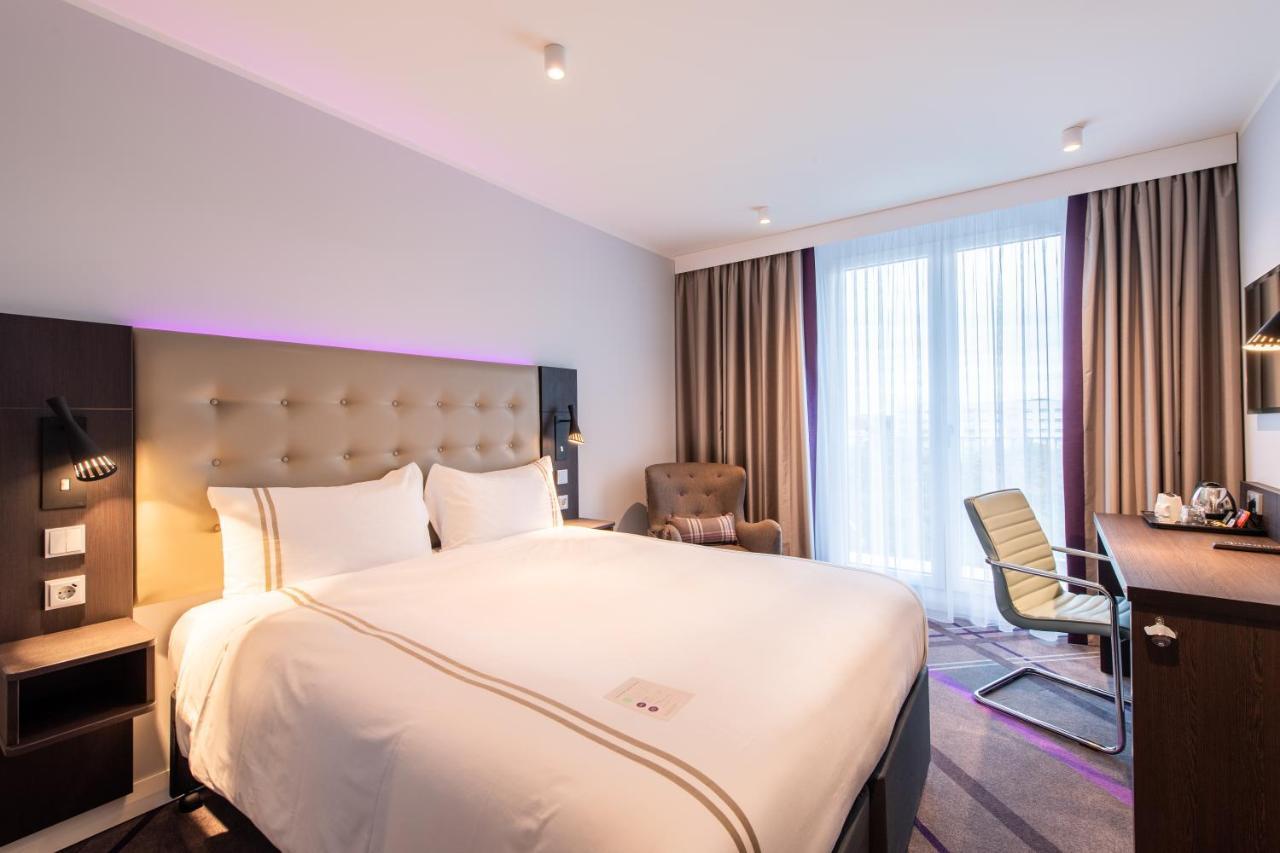 Premier Inn Frankfurt City Centre Франкфурт на Майн Екстериор снимка